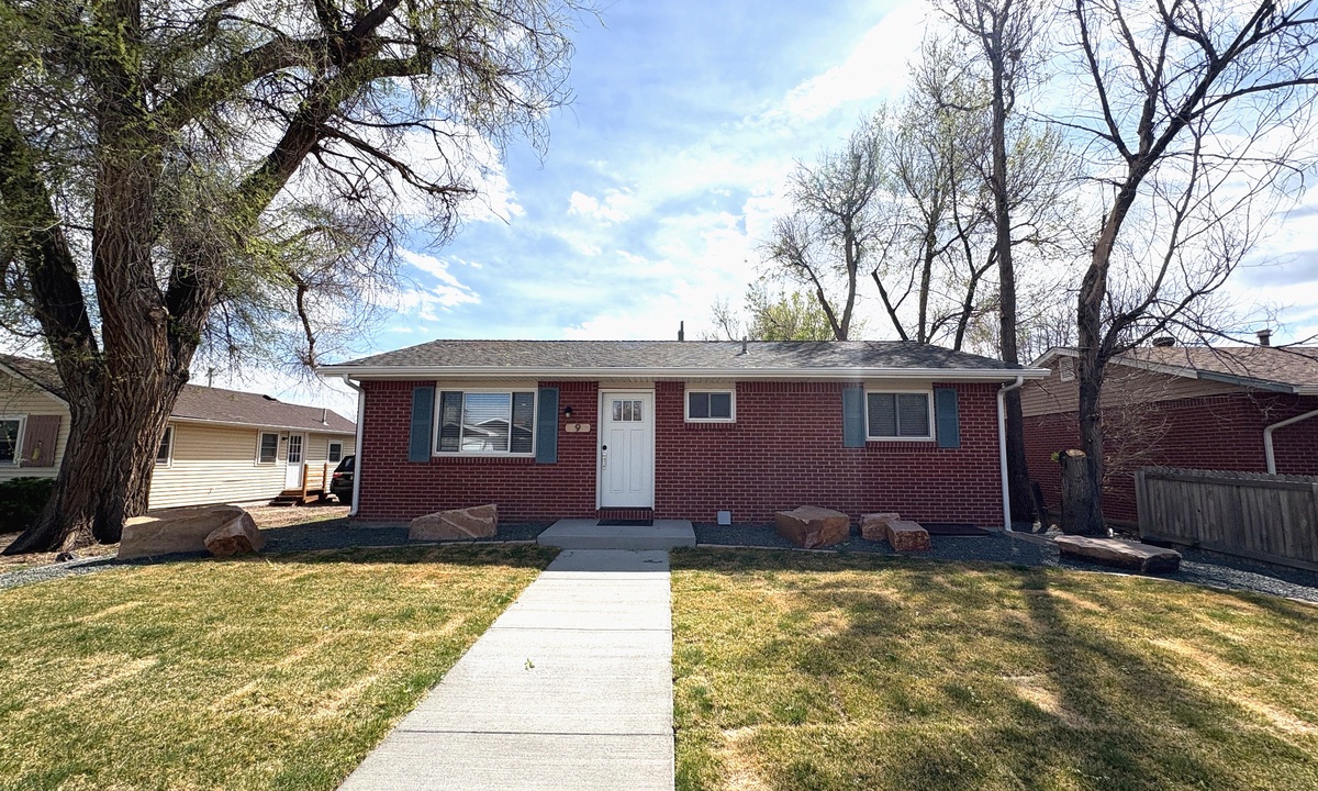 Oak Haus | Group Stay w/ Fenced Yard & Game Room