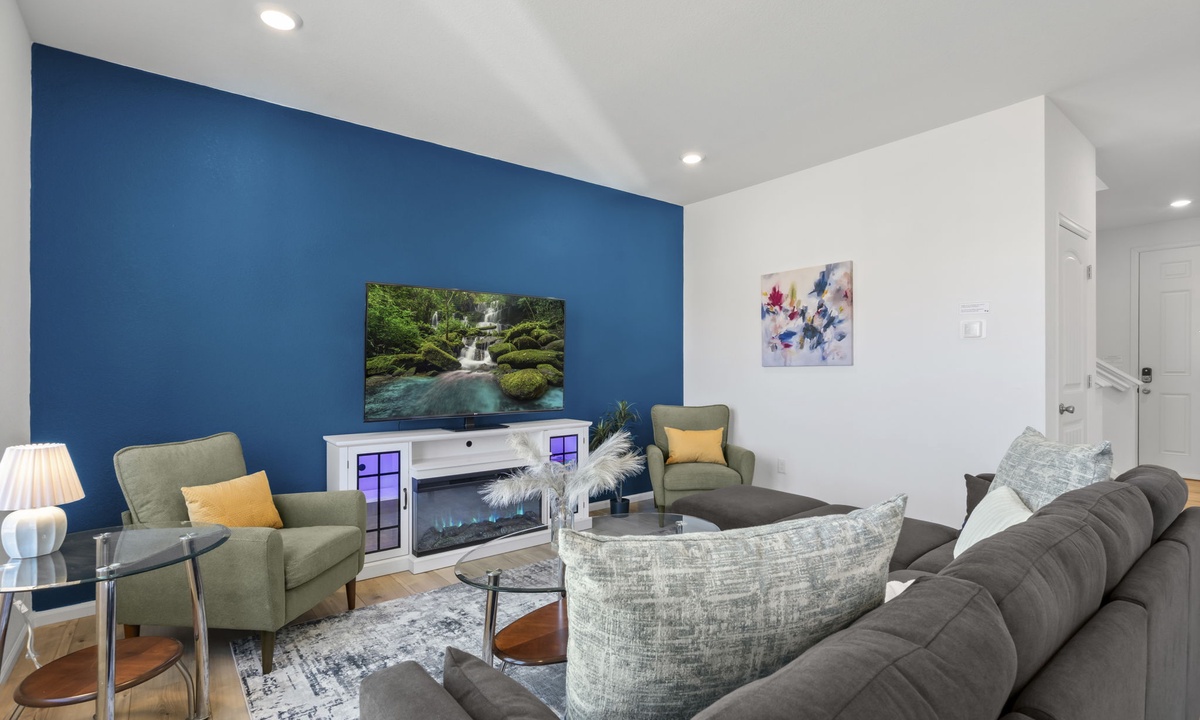 Pelican Landing | Modern 3BD in Lakes at Centerra