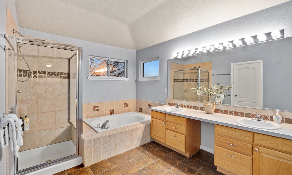 Bathroom 2 | Ensuite Bath with Soaking Tub and Walk-in Shower (upper level)
