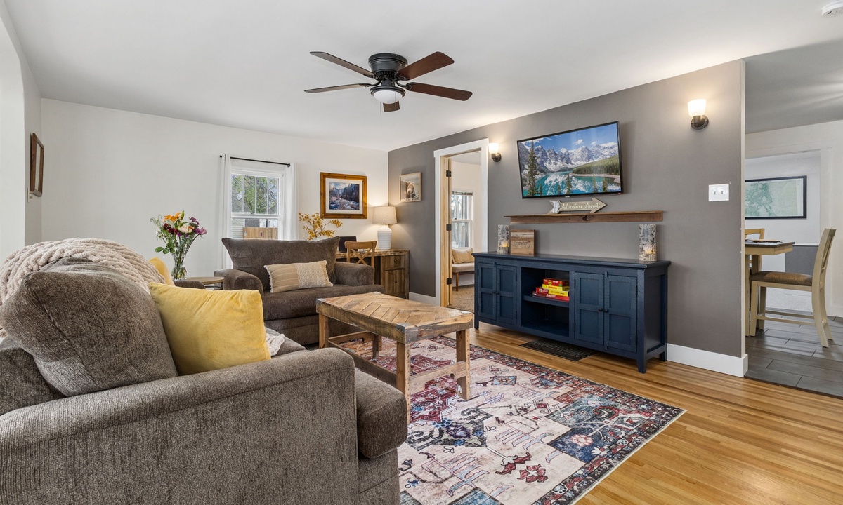 Walnut Street Retreat | Downtown, Dog Friendly