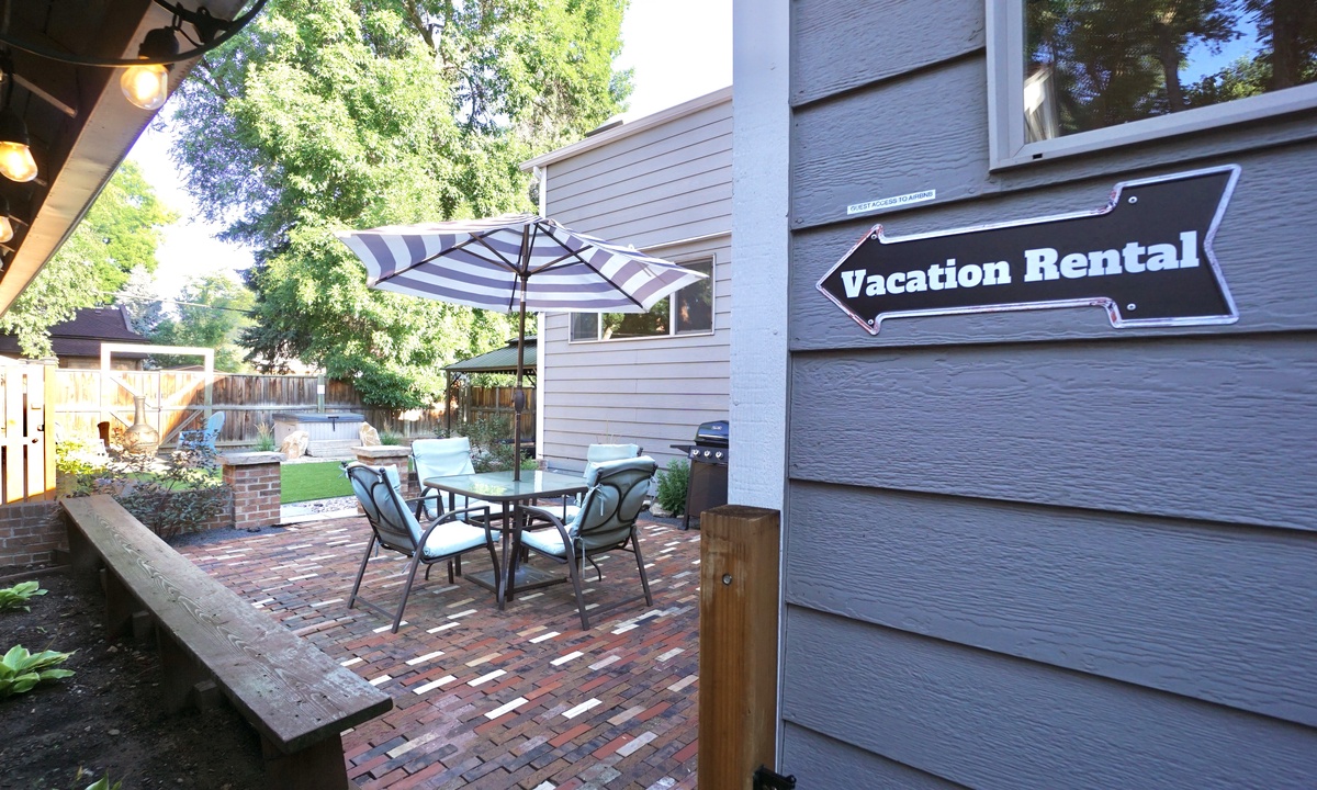 Back Patio | Outdoor Dining with Seating for 4!