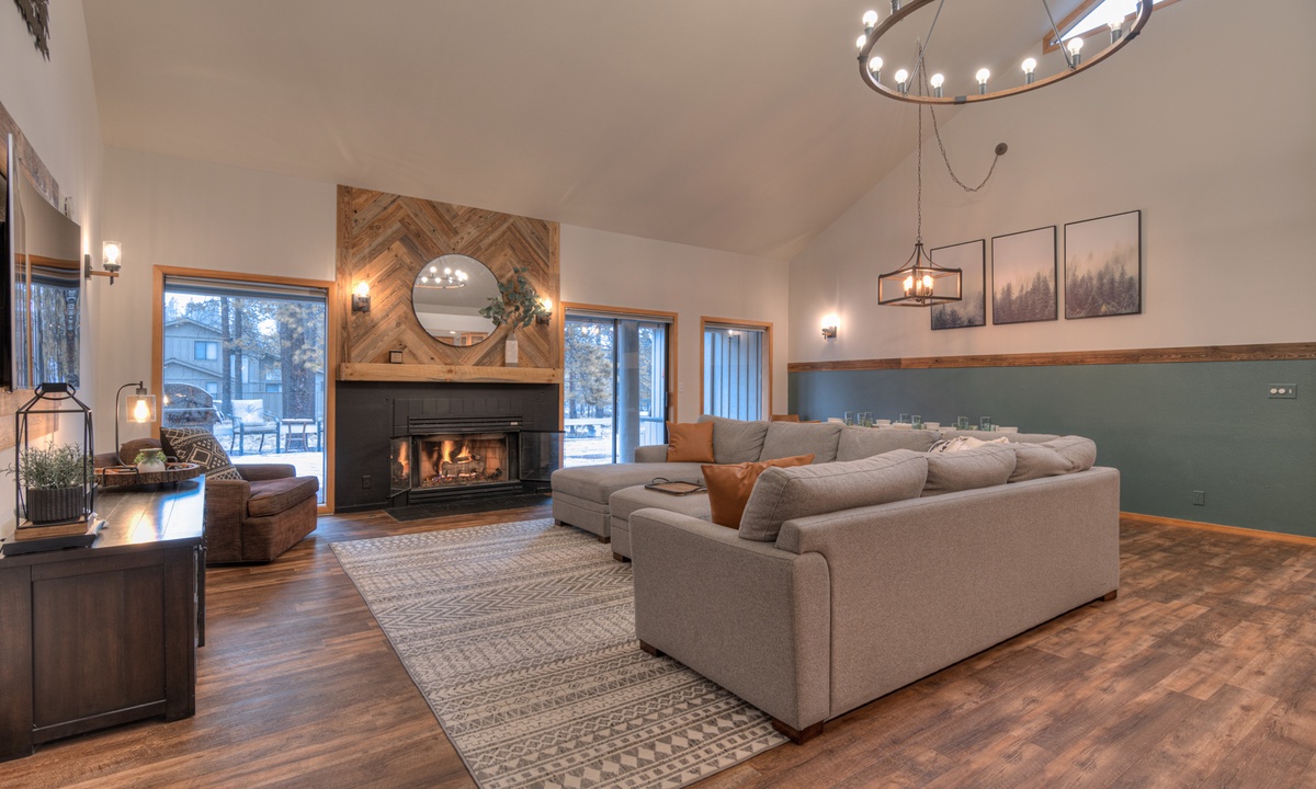 Living Room\Fireplace