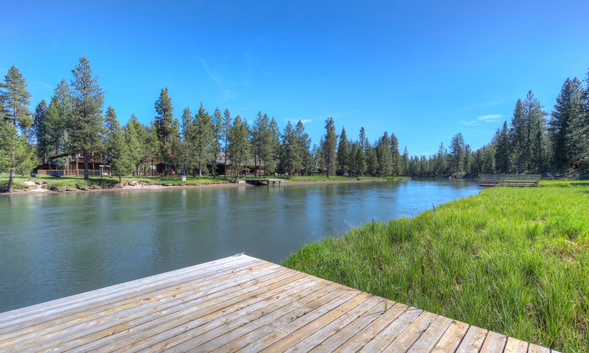Private dock on the Deschutes River