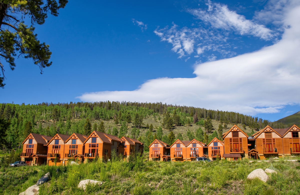 resorts Swiper