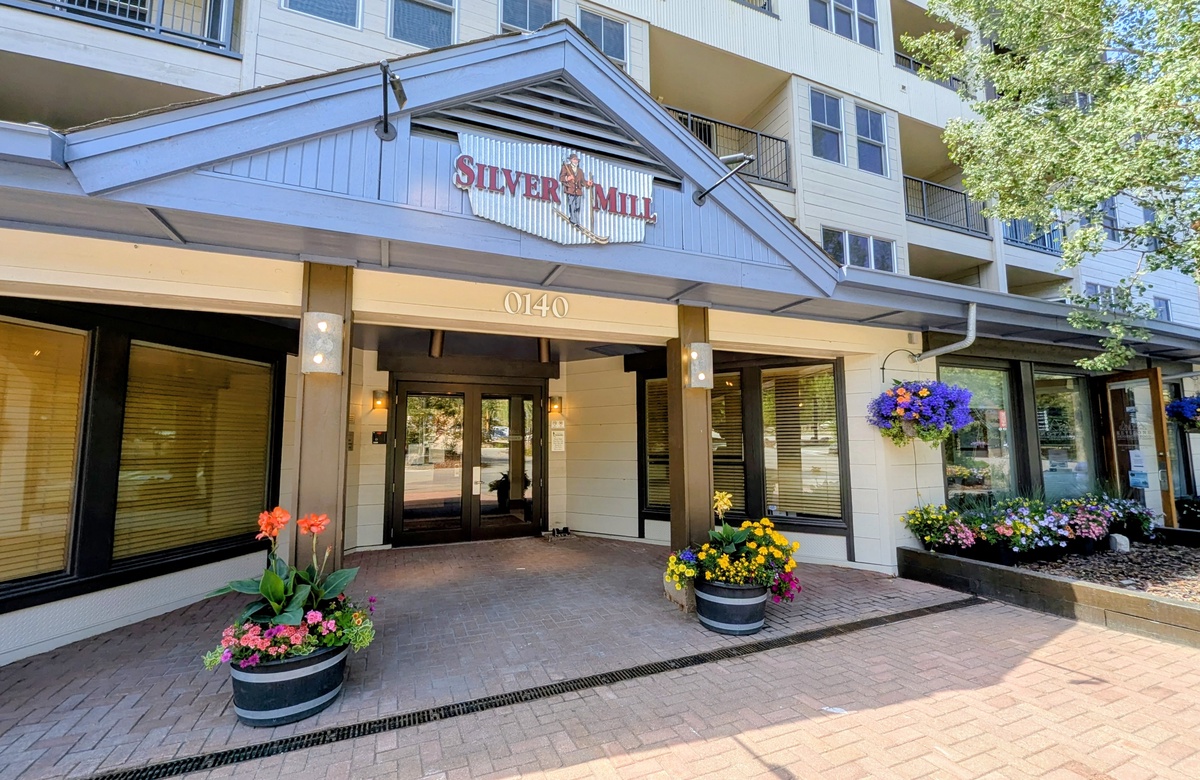 resorts Swiper