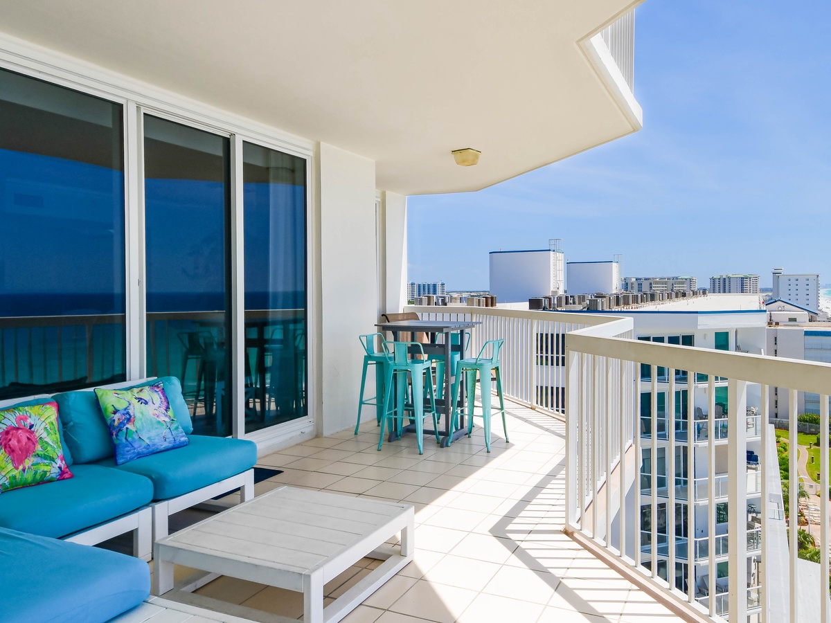 Silver Beach Towers East 1001 - Balcony