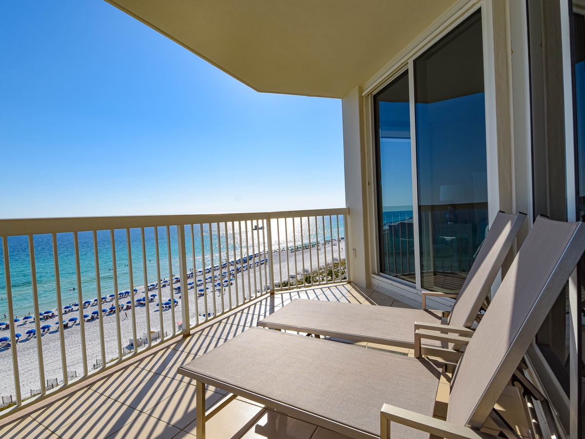 Silver Beach Towers East 802- Balcony Seating