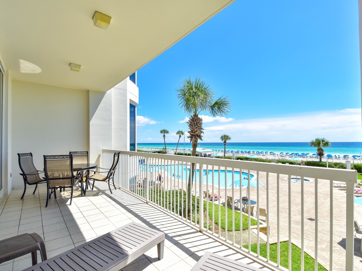 Silver Beach Towers West 202 - Spacious Main Balcony