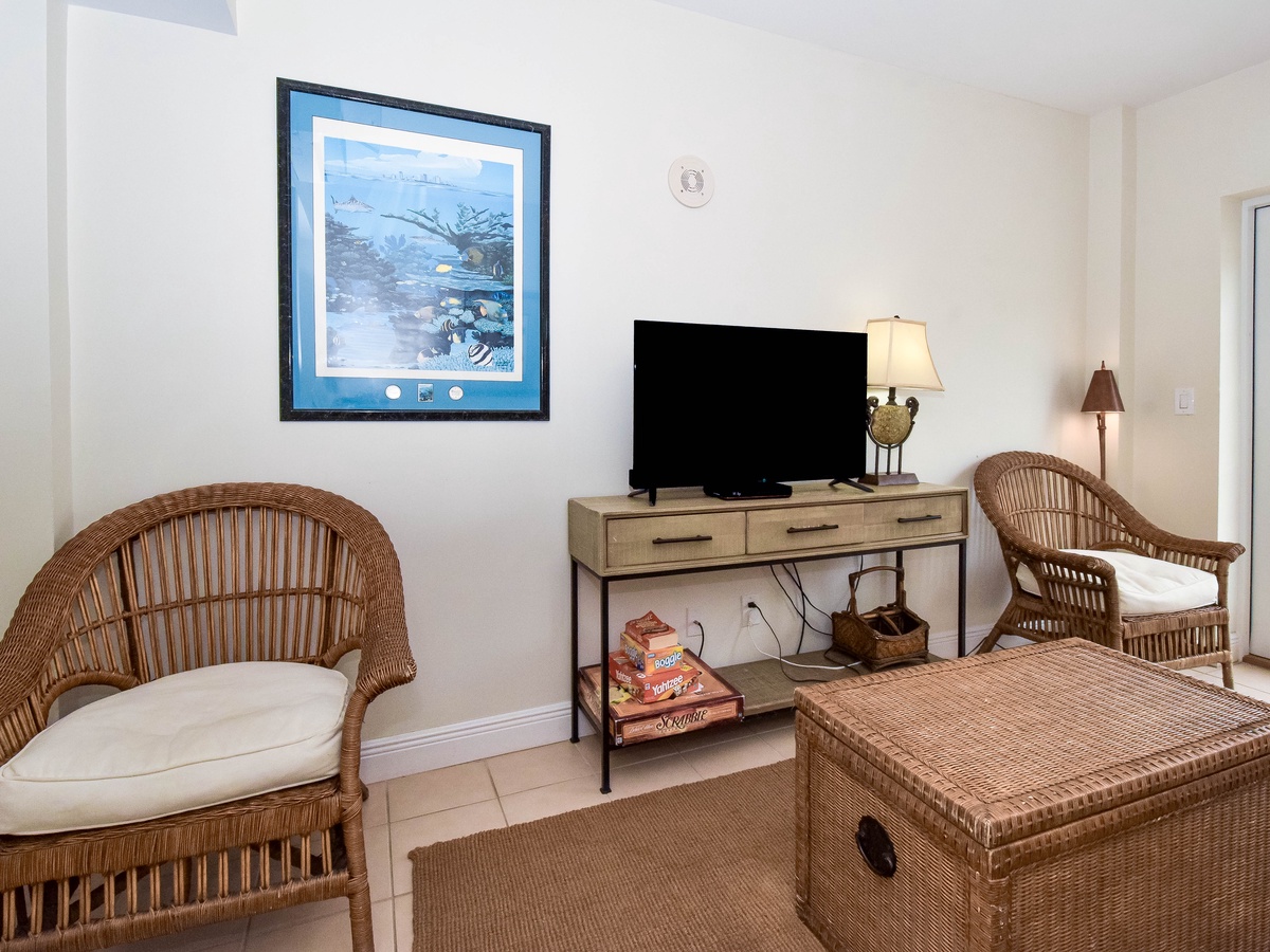 Silver Shells St. Maarten Cabana 5 - Seating Area with TV