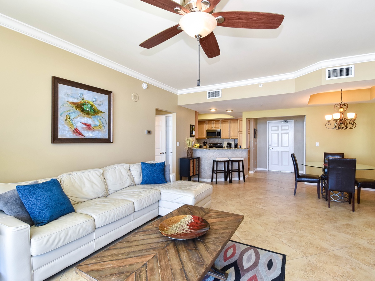 Silver Beach Towers E305