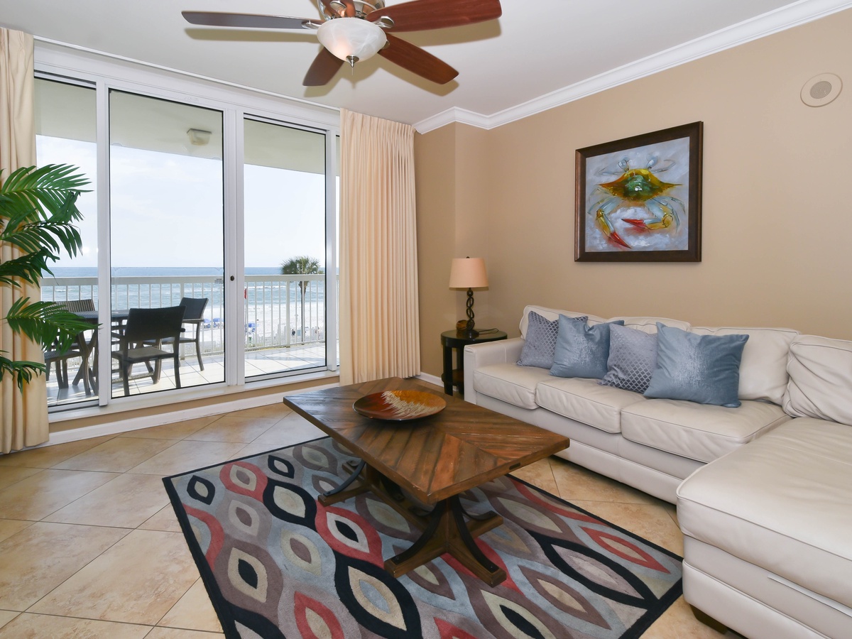 Silver Beach Towers E305