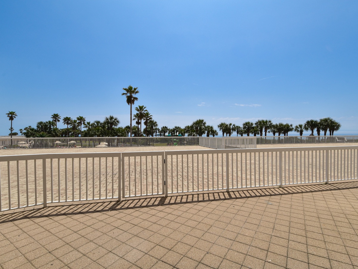 Silver Shells St. Maarten 202 - Patio View