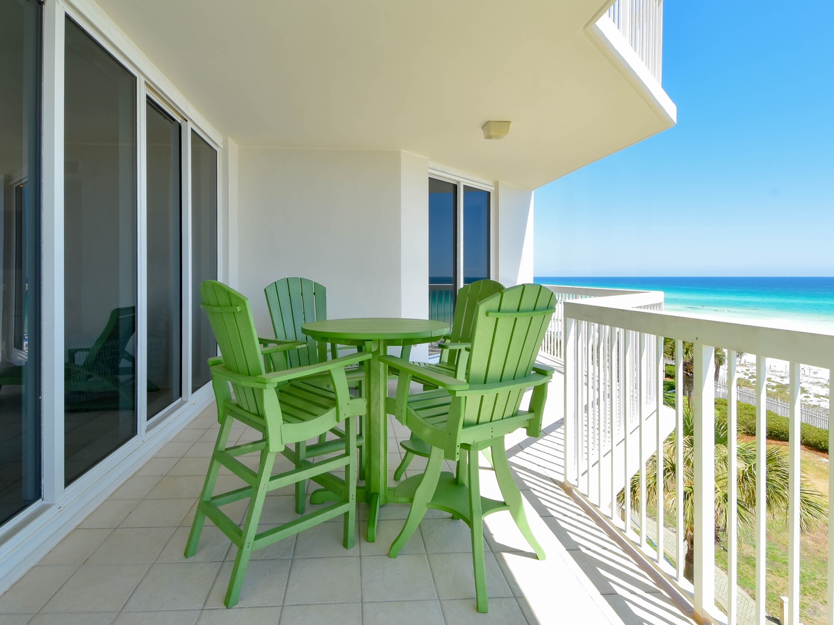 Silver Beach Tower West 406 - Balcony Seating