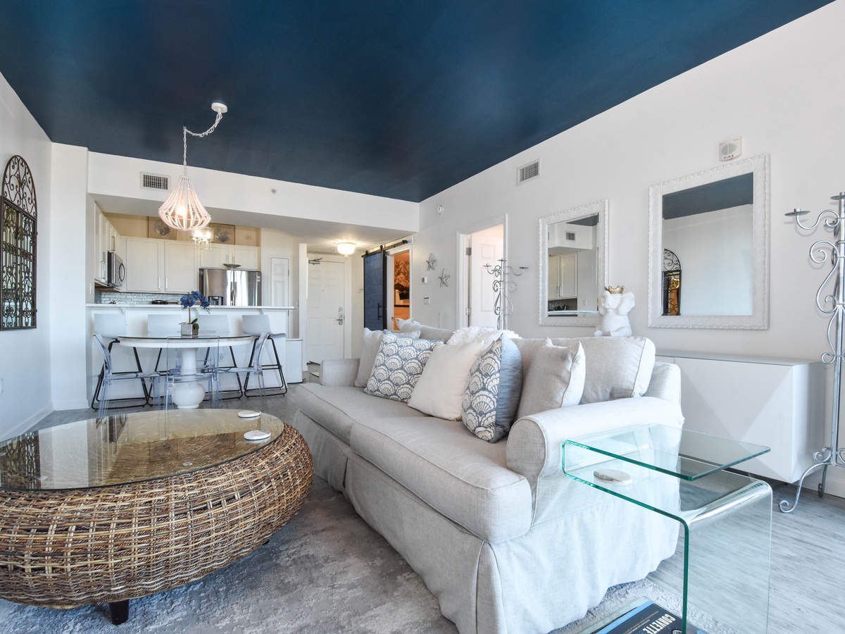 The Palms of Destin 21004 Junior