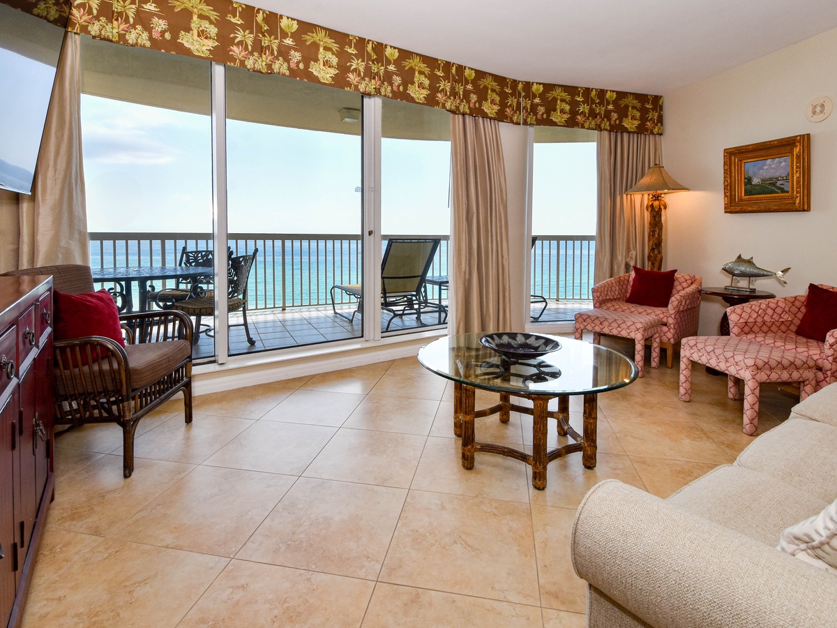 Silver Shells St. Maarten 1003 - Living Area to Balcony