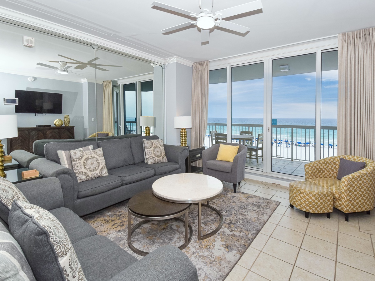 Silver Beach Towers W402
