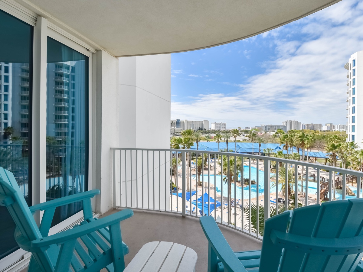 6 Palms 1513- Balcony