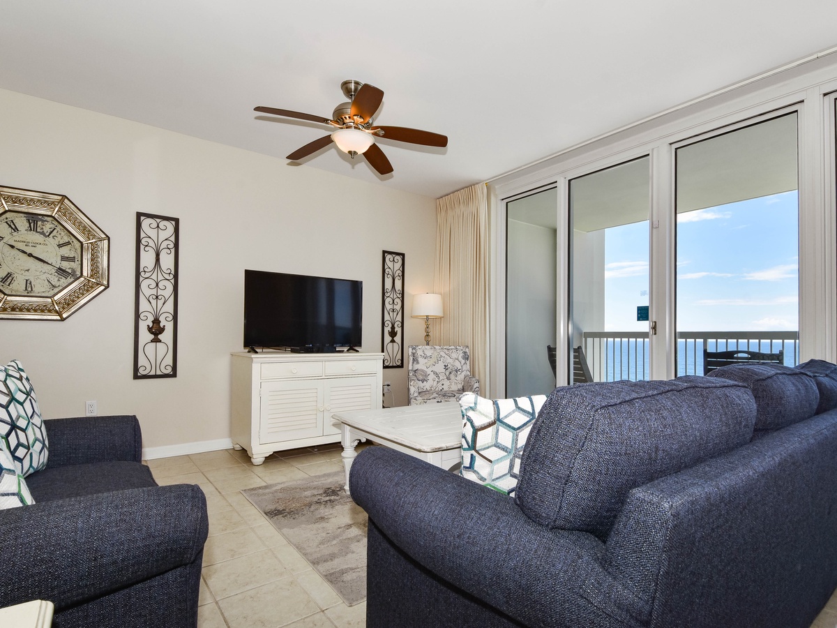 Silver Beach Towers W1603