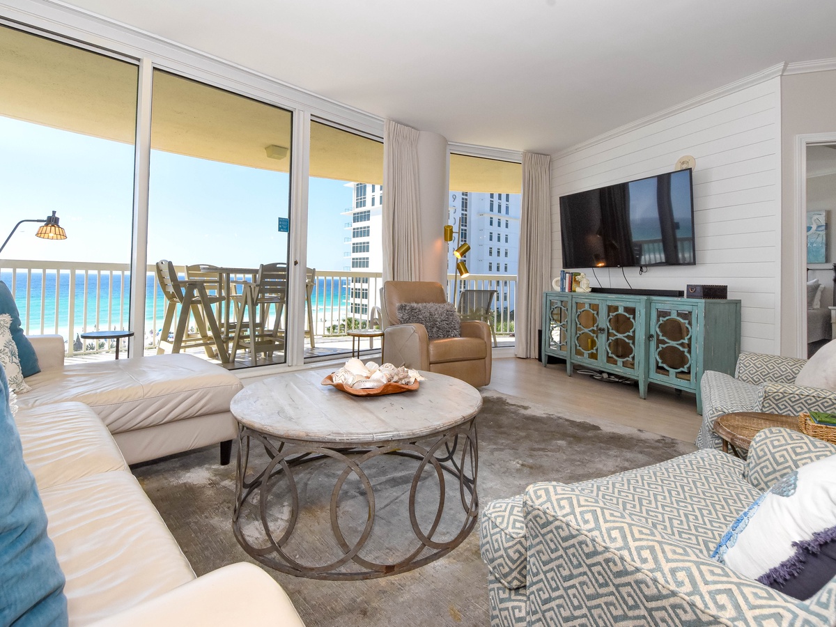 Silver Shells St. Maarten 507 - Living Area with Gulf View