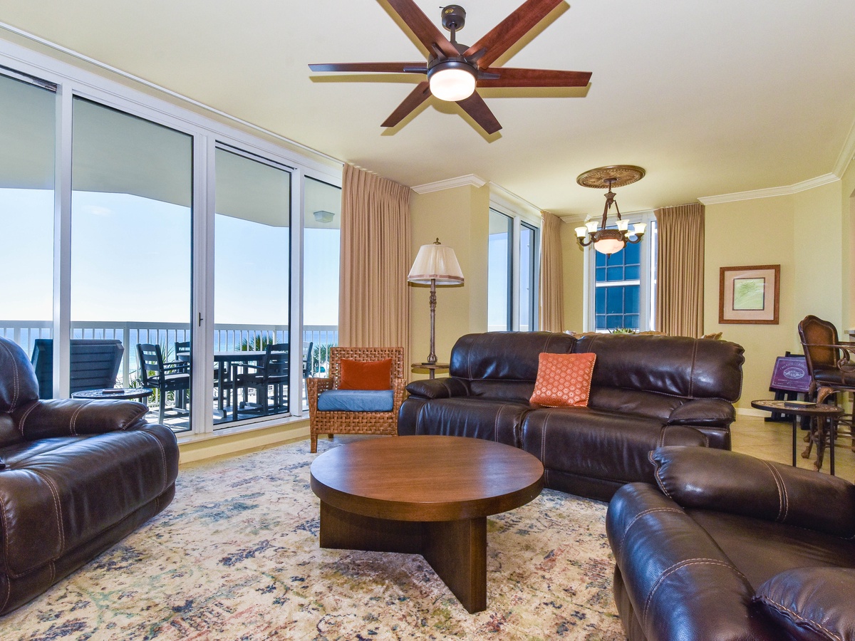 Silver Beach Towers W306