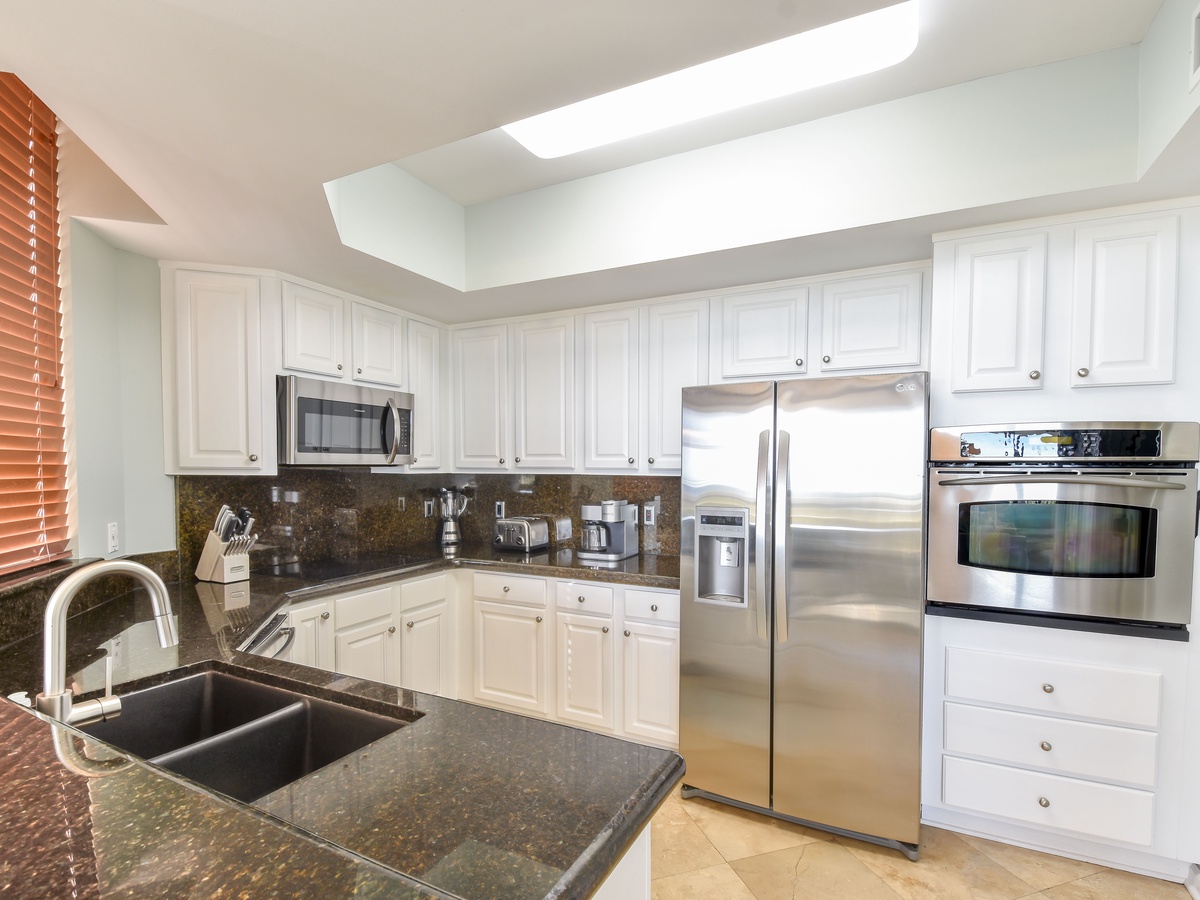 Silver Beach Towers West 106- Kitchen