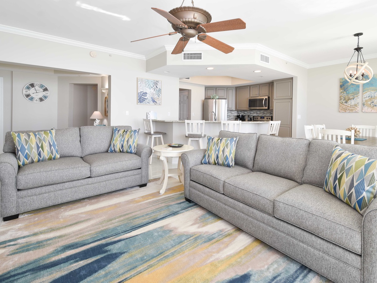 Silver Beach Towers East 504- Living Area