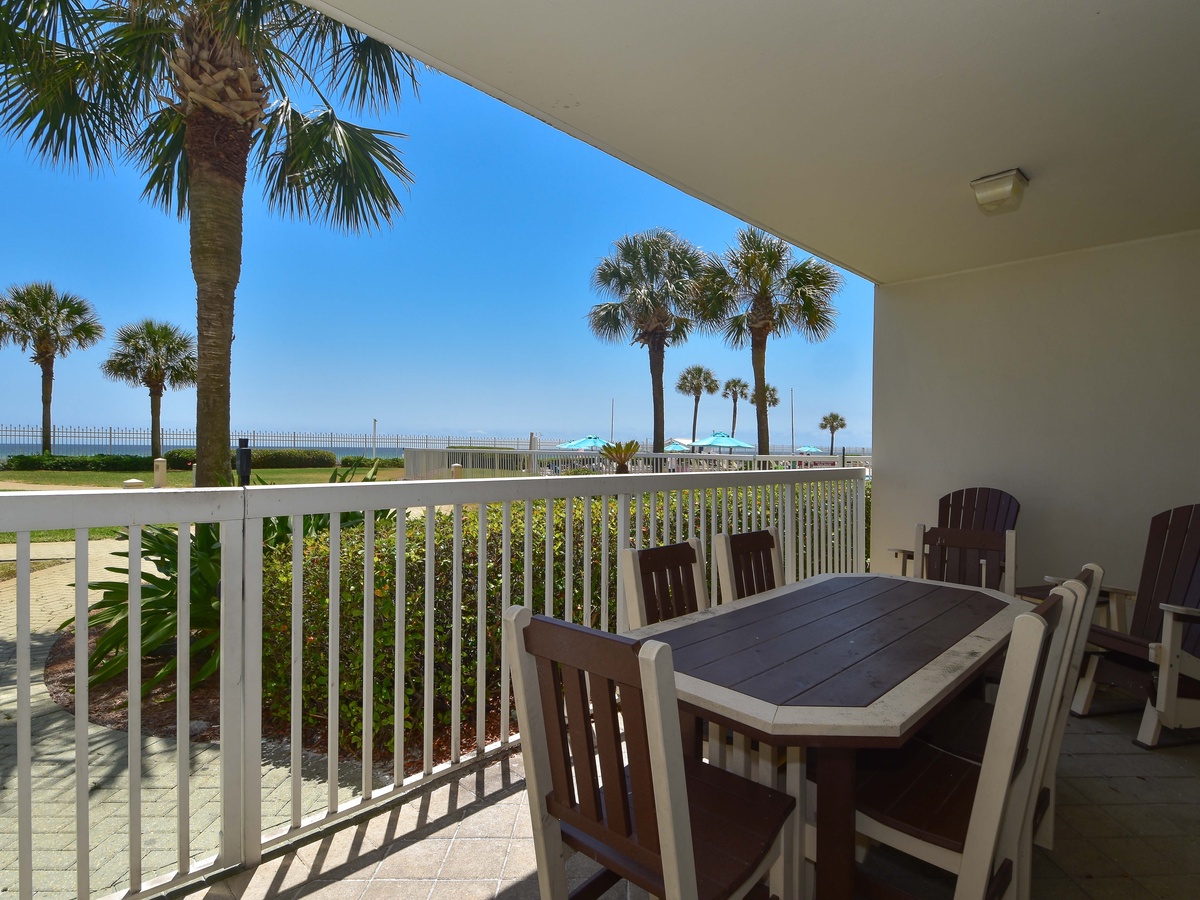 Silver Beach Towers East 102 - Patio