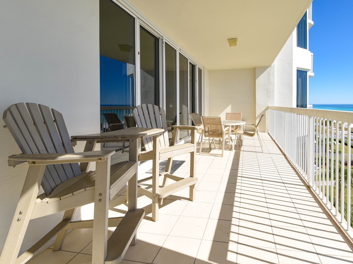 Silver Beach Towers E503 - Balcony Seating
