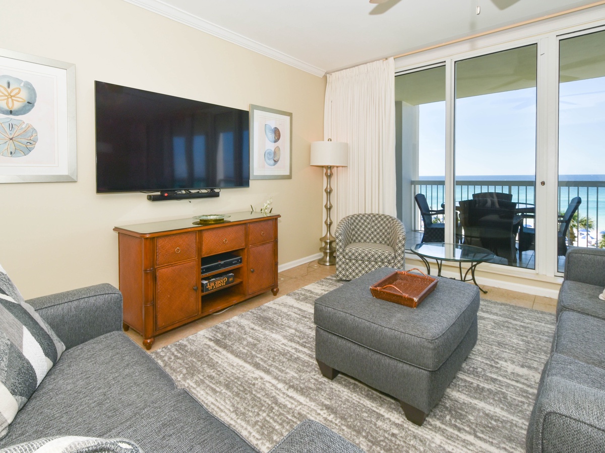 Silver Beach Towers East 403 - Living Area