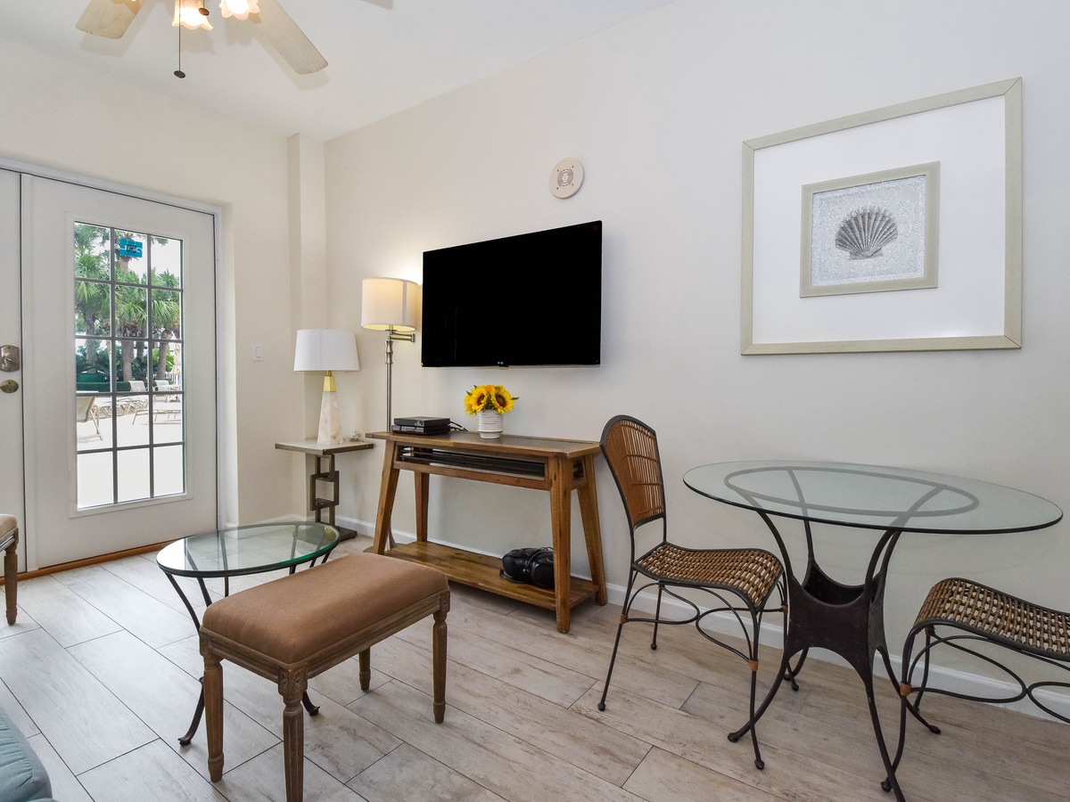 Silver Shells St. Maarten Cabana 2 - Seating Area with TV