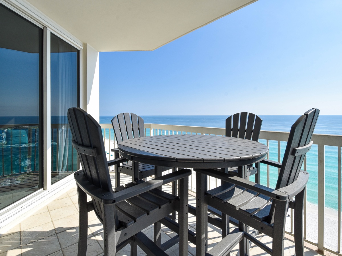 Silver Beach Towers W1602