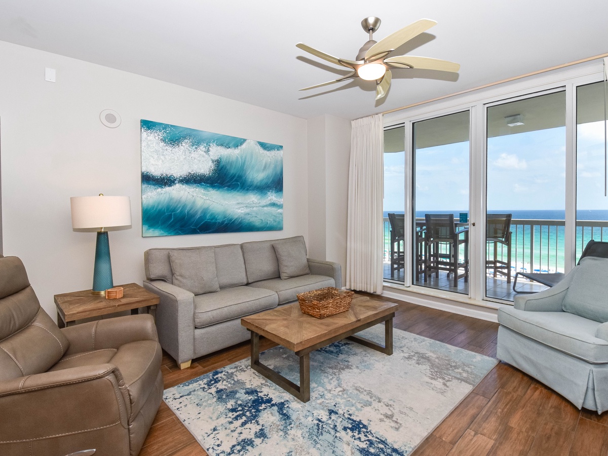 Silver Beach Towers E602
