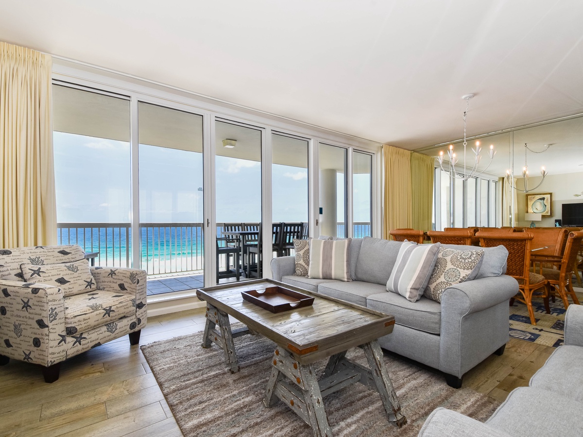 Silver Beach Towers W703