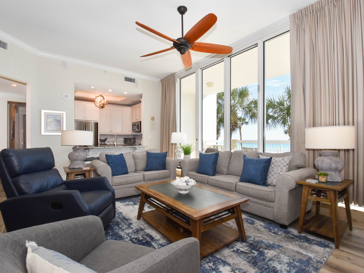 Silver Beach Towers E202