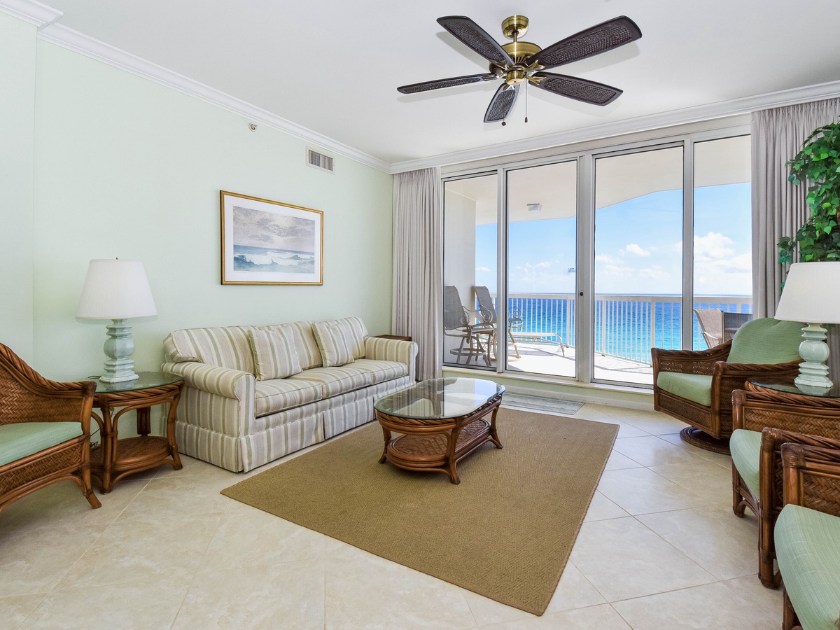 Silver Beach Towers E806