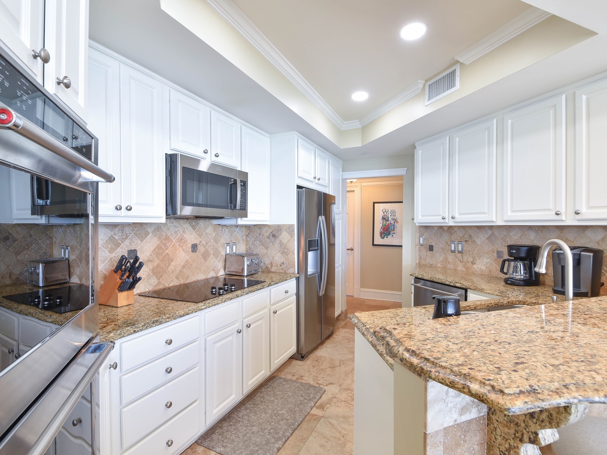 Silver Beach Towers West 903 - Fully Equipped Kitchen