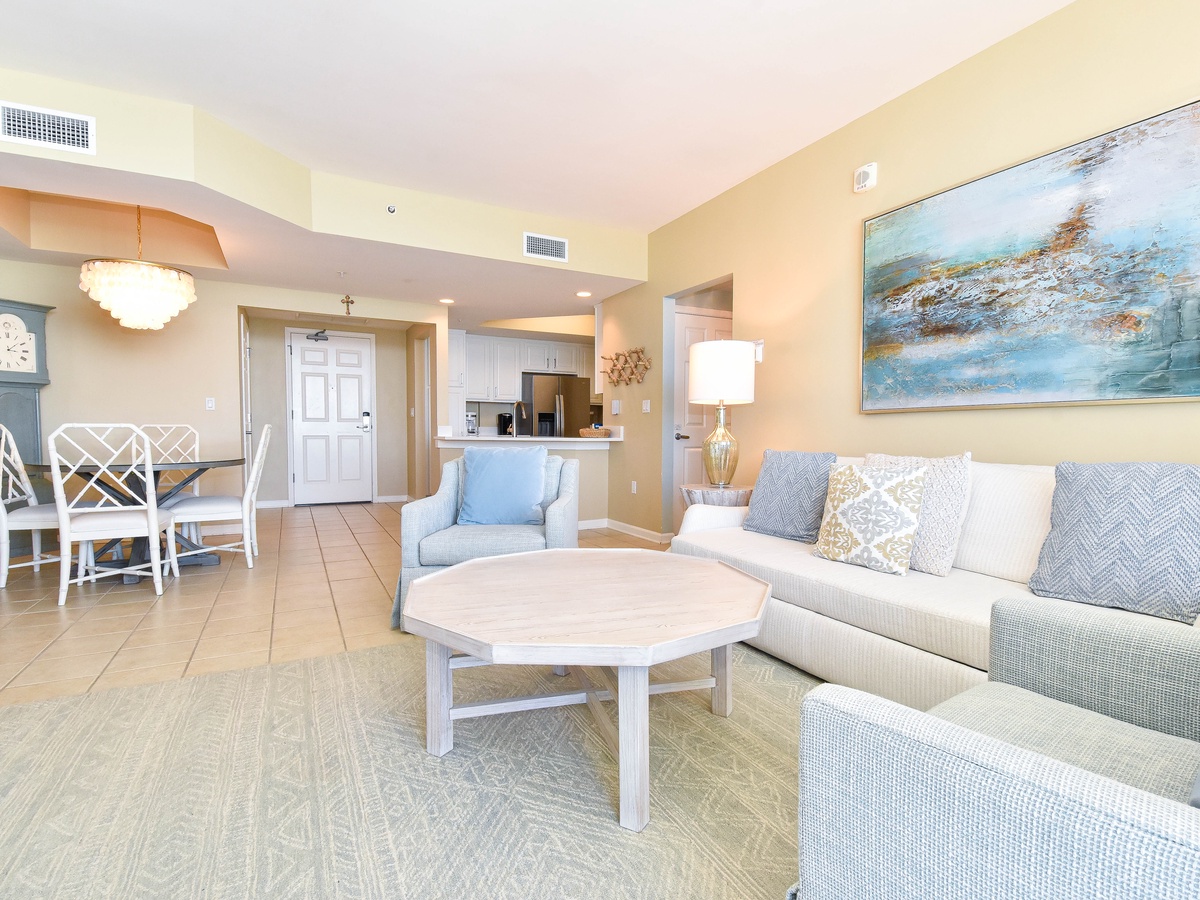 Silver Beach Towers W702