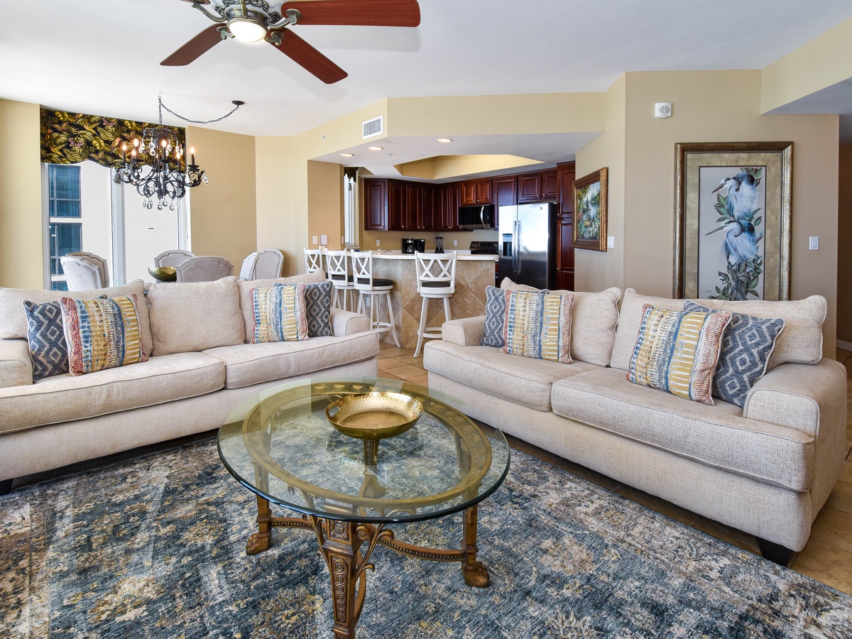 Silver Beach Towers West 806 - Living Area