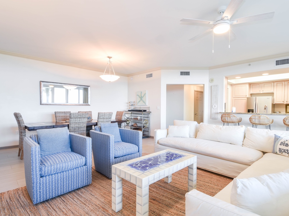 Silver Beach Towers E102