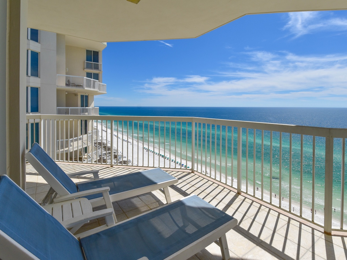 Silver Beach Towers West 1801 - Private Balcony