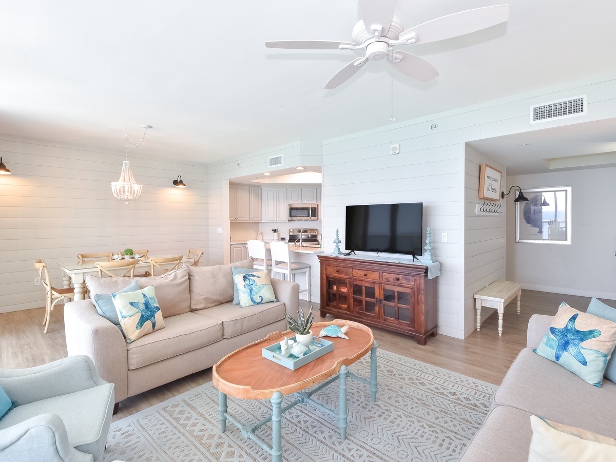 Silver Beach Towers West 1403 - Living Area