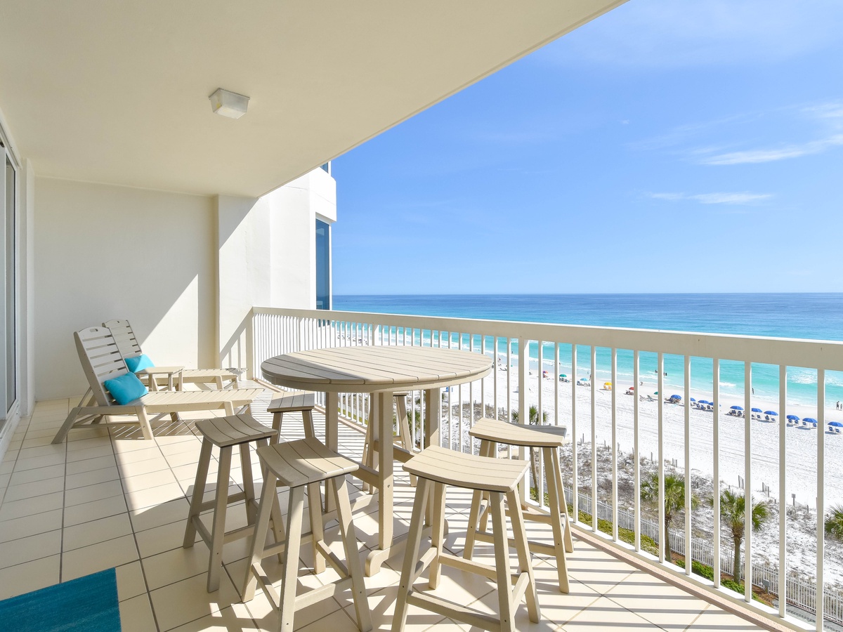 Silver Beach Towers E703 - Balcony