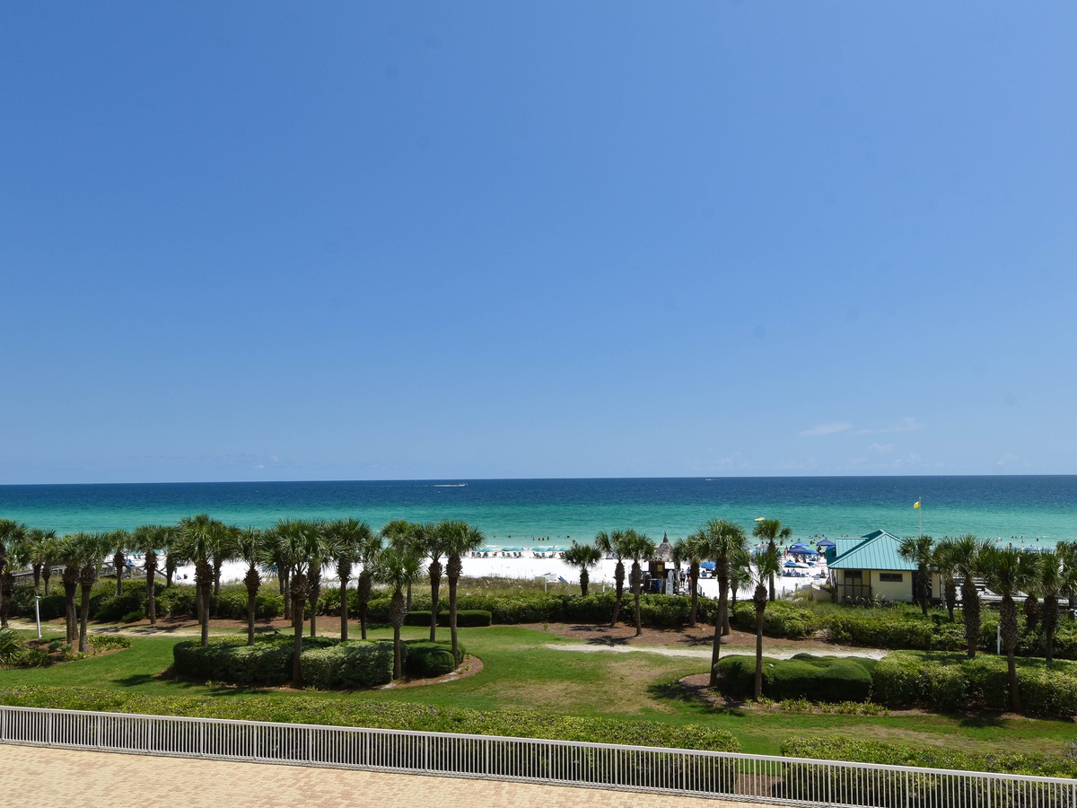 Silver Shells Maarten 408 - Balcony View