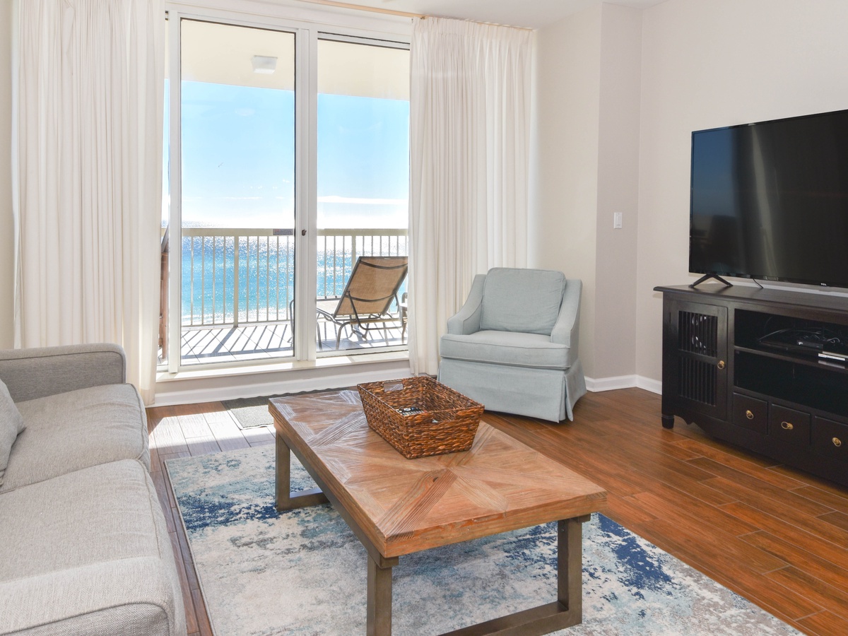 Silver Beach Towers East 602- Living Area