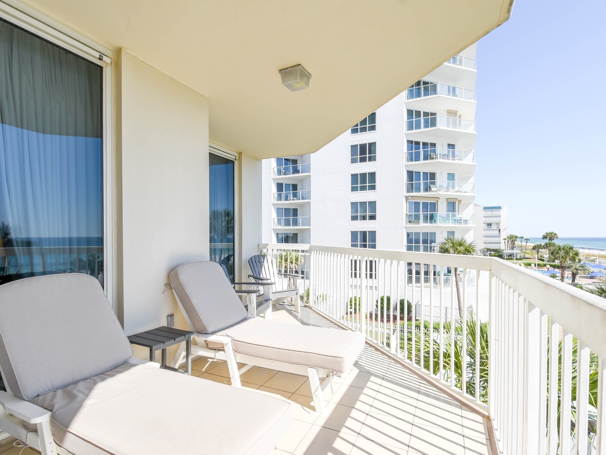 Silver Beach Towers East 301- Balcony Seating