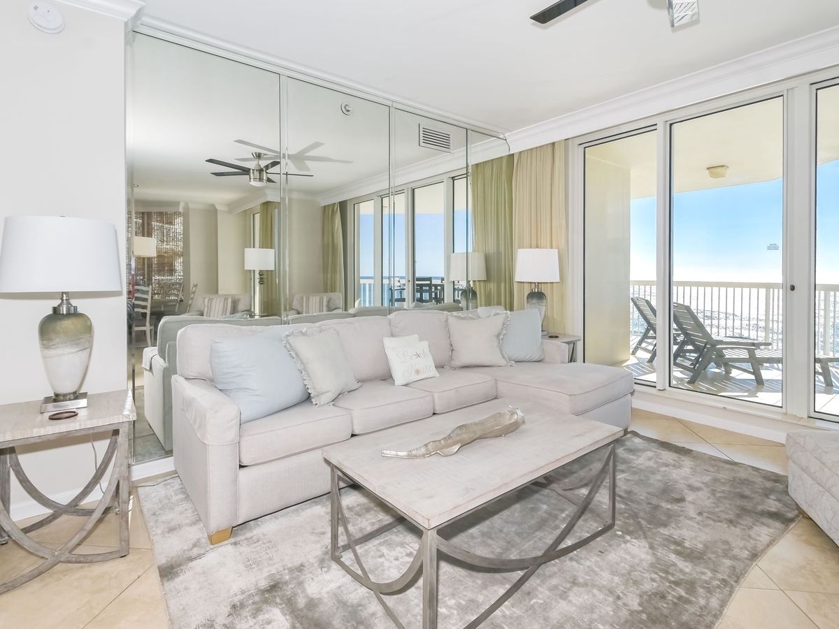 Silver Beach Towers E1406