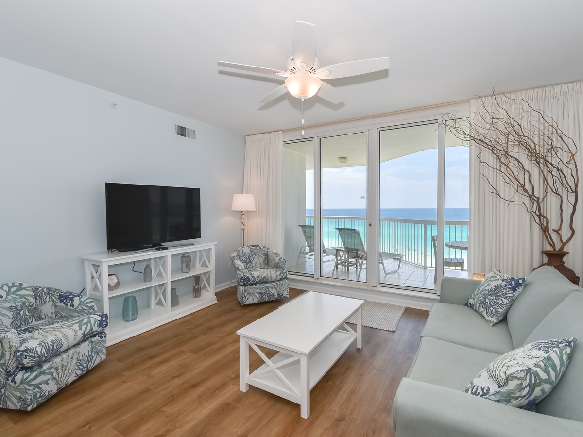 Silver Beach Towers East 606- Living Area