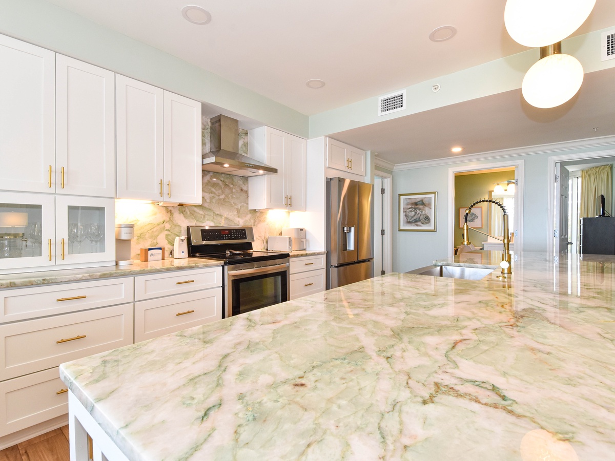 Silver Shells Maarten 408 - Beautiful Kitchen