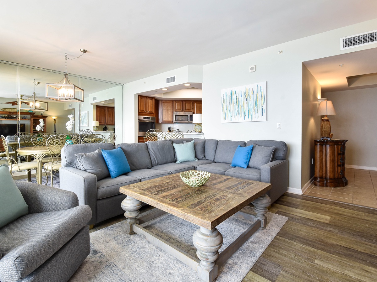 Silver Beach Towers W603