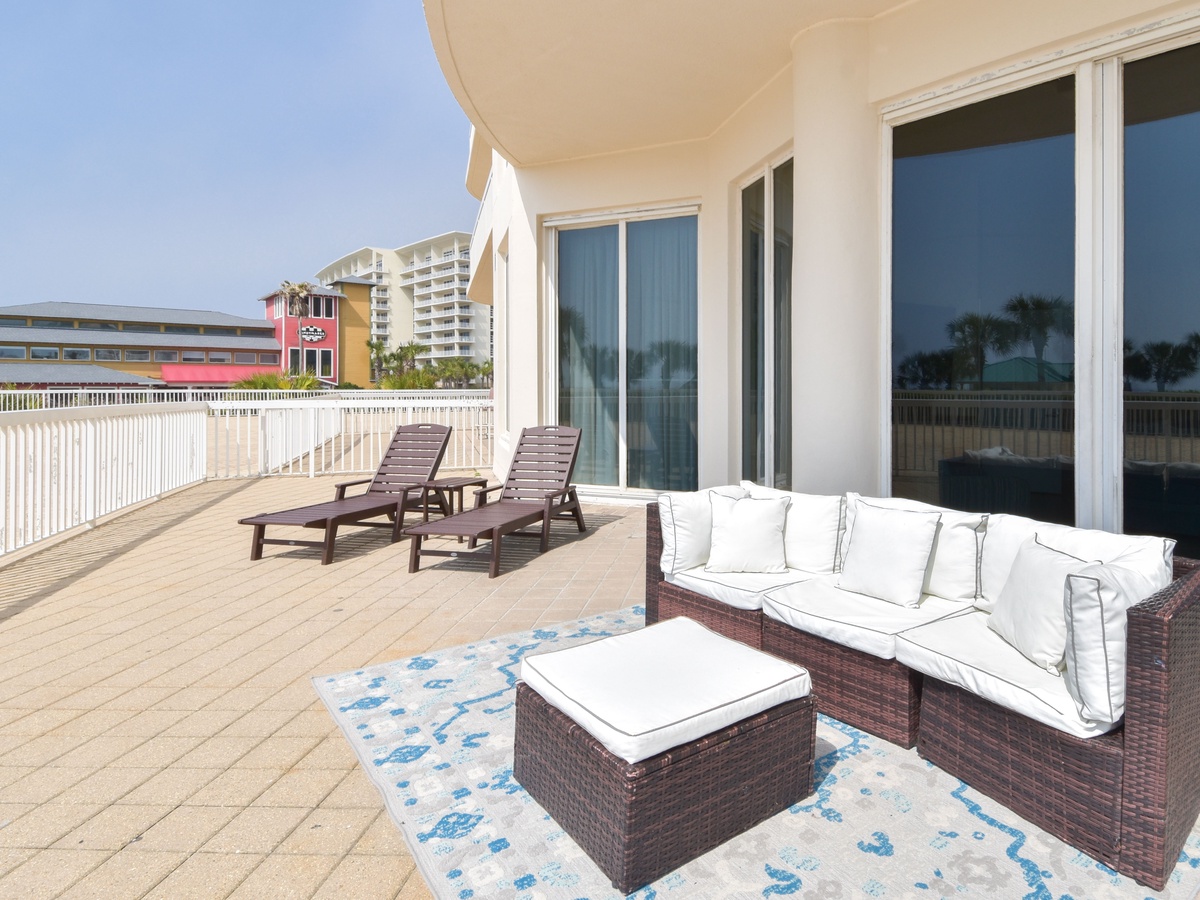 Silver Shells St. Maarten 207- Balcony